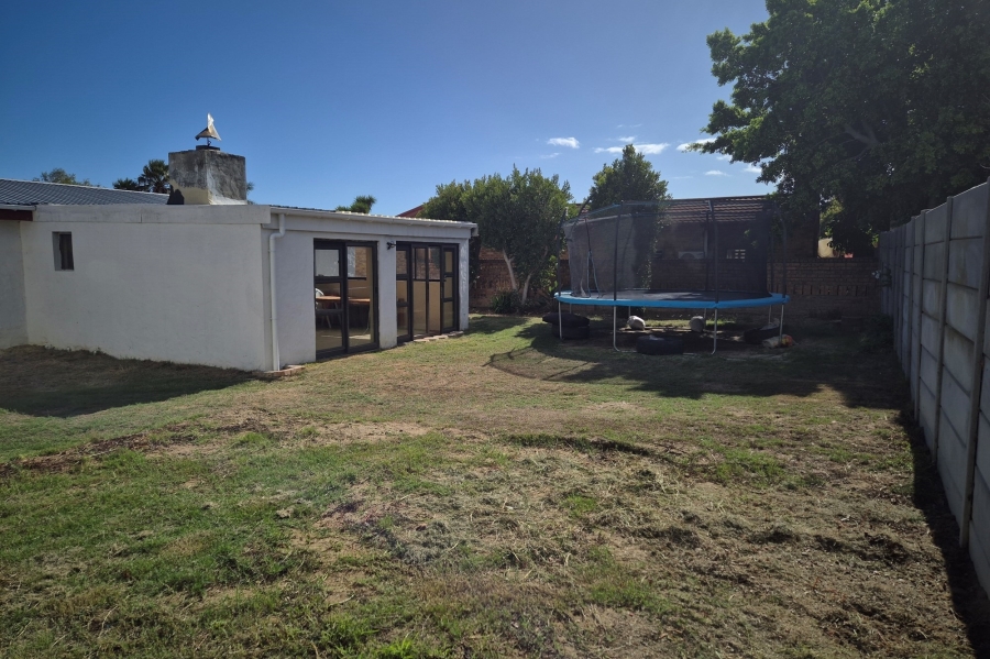 4 Bedroom Property for Sale in Onverwacht Western Cape